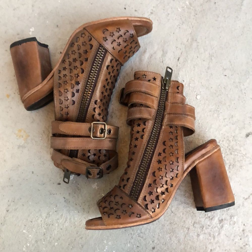 Freebird  cutout ankle - Picture 2 of 9